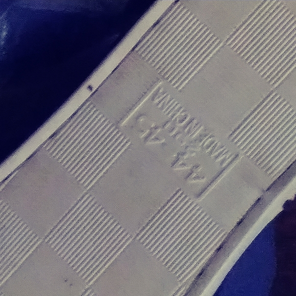 Slippers - Picture 2 of 4